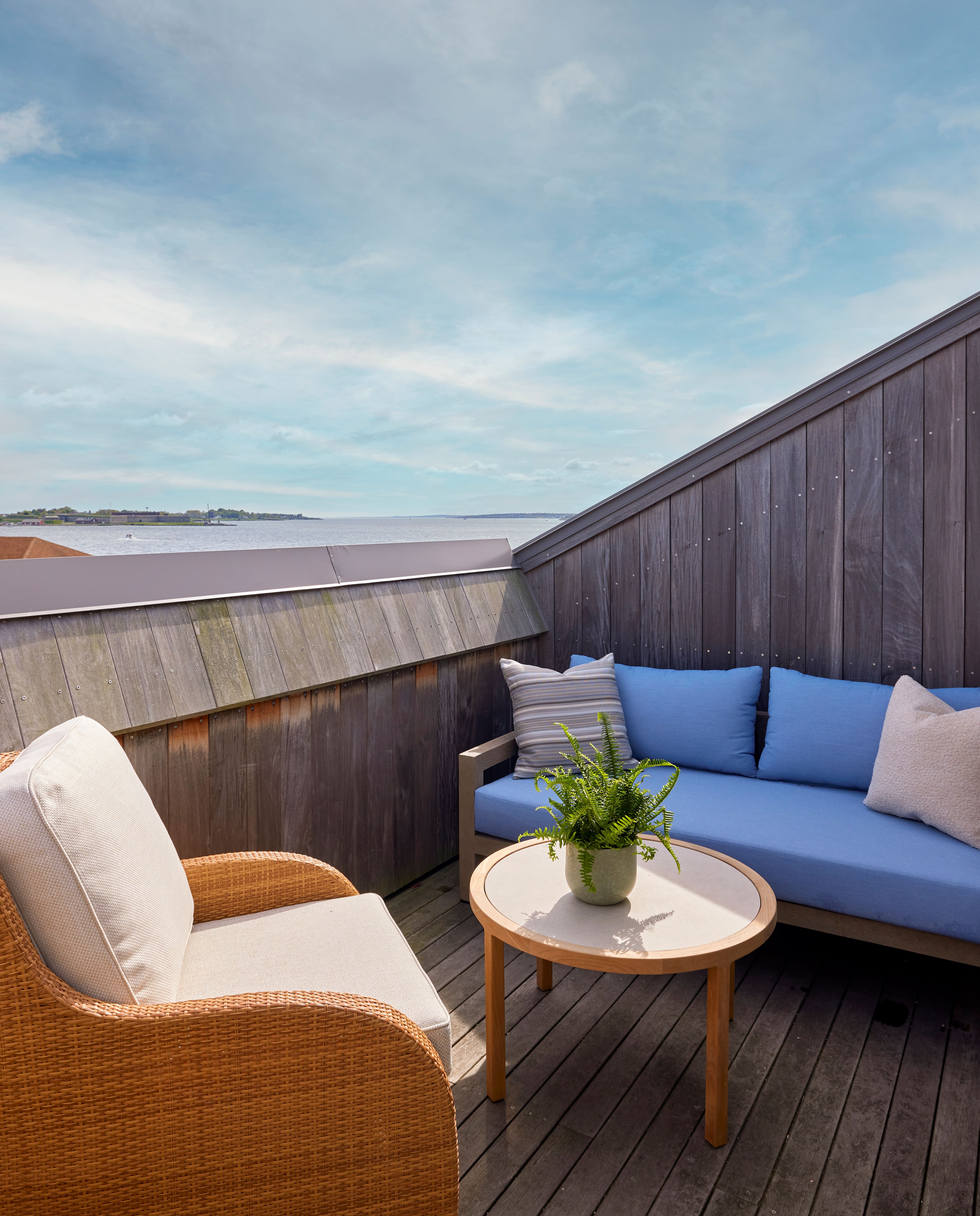 Newport Harbor Island Resort — photo 8 of 60